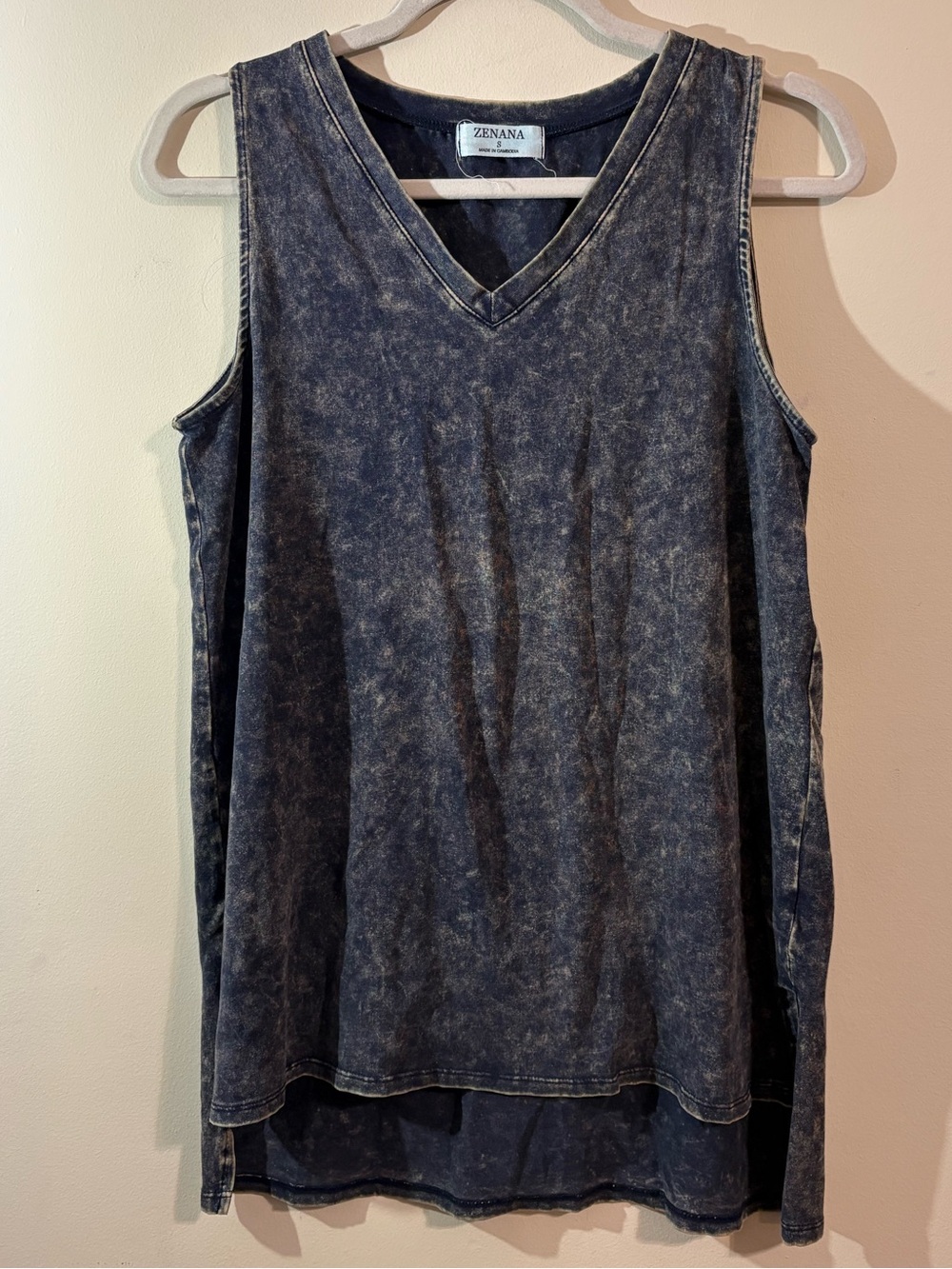Zenana Acid Washed V-Neck Sleeveless Top  t-shirt distressed aesthetic small